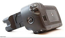 Батарейный блок (бустер) на CANON EOS 7D от MEIKE!, фото 3