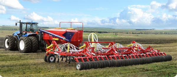 ШИРОКОЗАХВАТНЫЕ ПОСЕВНЫЕ КОМПЛЕКСЫ AGRATOR