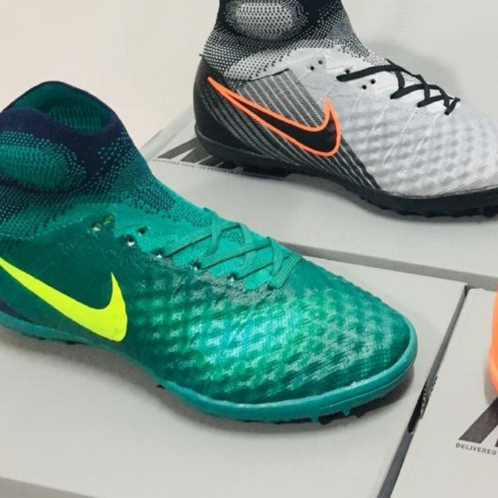 Бутсы футбольные Nike Magista Obra II TF (сороконожки) подростковые - фото 1 - id-p46088226