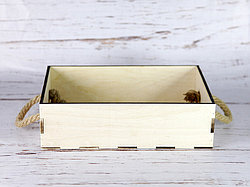Деревянный ящик с ручками-верёвками без покраски. Размер: 30*20*8,5 см.