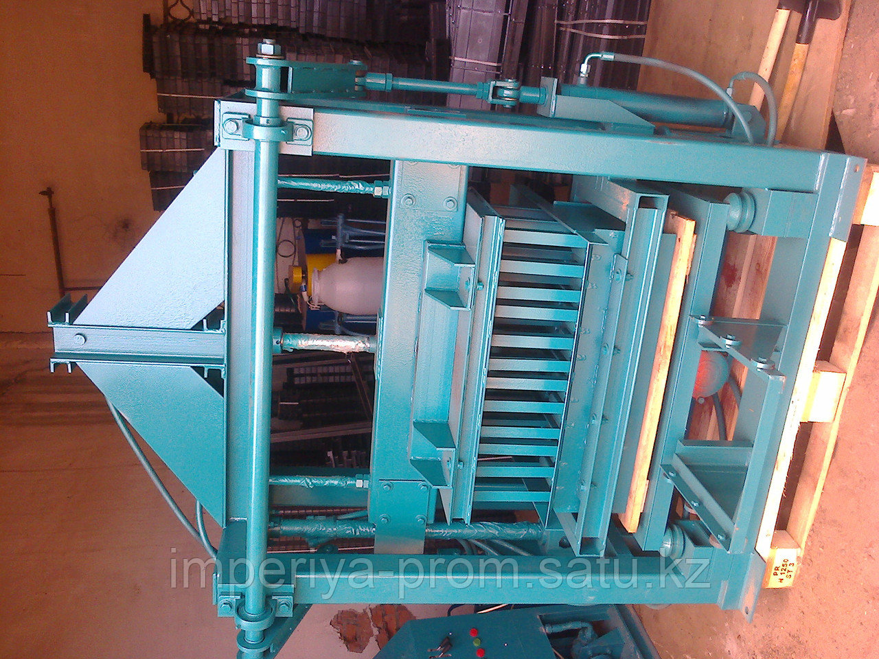 Пресс 1500 завод для производства блоков - фото 3 - id-p1699685