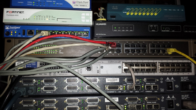 Cisco 3750 aux port. Cisco aux console. Cisco aux. Aux порт на коммутаторе. Aux port cisco.