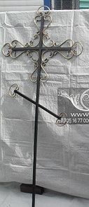 Металлические кресты на могилу