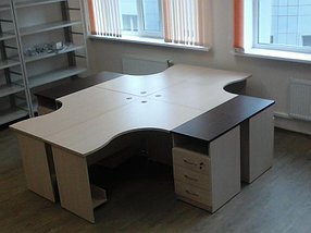 Офисные столы из ЛДСП