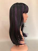 Черный парик с фиолетовыми прядями