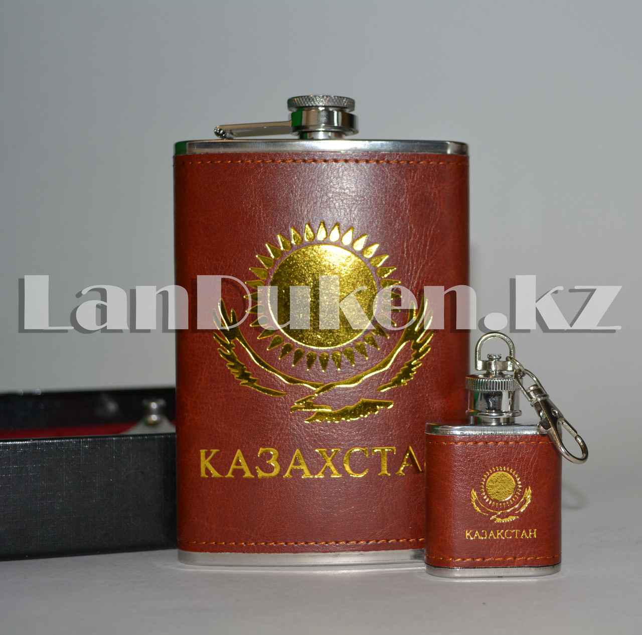 Подарочный набор "Казахстан" (фляга, воронка, мультитул, мини фляга в виде брелка) - фото 4 - id-p60716106