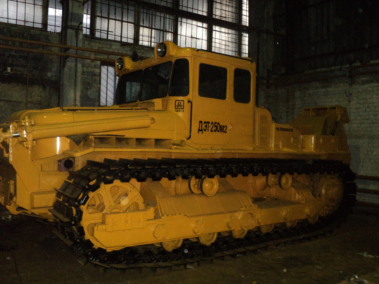 трактор чтз дэт 250. характеристика дэт 250. дэт-250 трактор. трактор чтз дэт 250. советский бульдозер дэт 250.