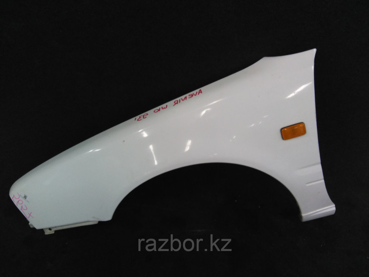 Крыло переднее левое Nissan Avenir