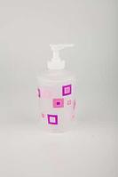 Дозатор пластик для жидкого мыла розовые квадраты Аквалиния (8521Д)