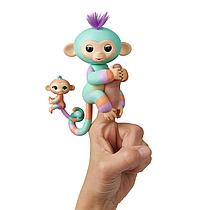 Интерактивные обезьянки Fingerlings Данни и Жанна