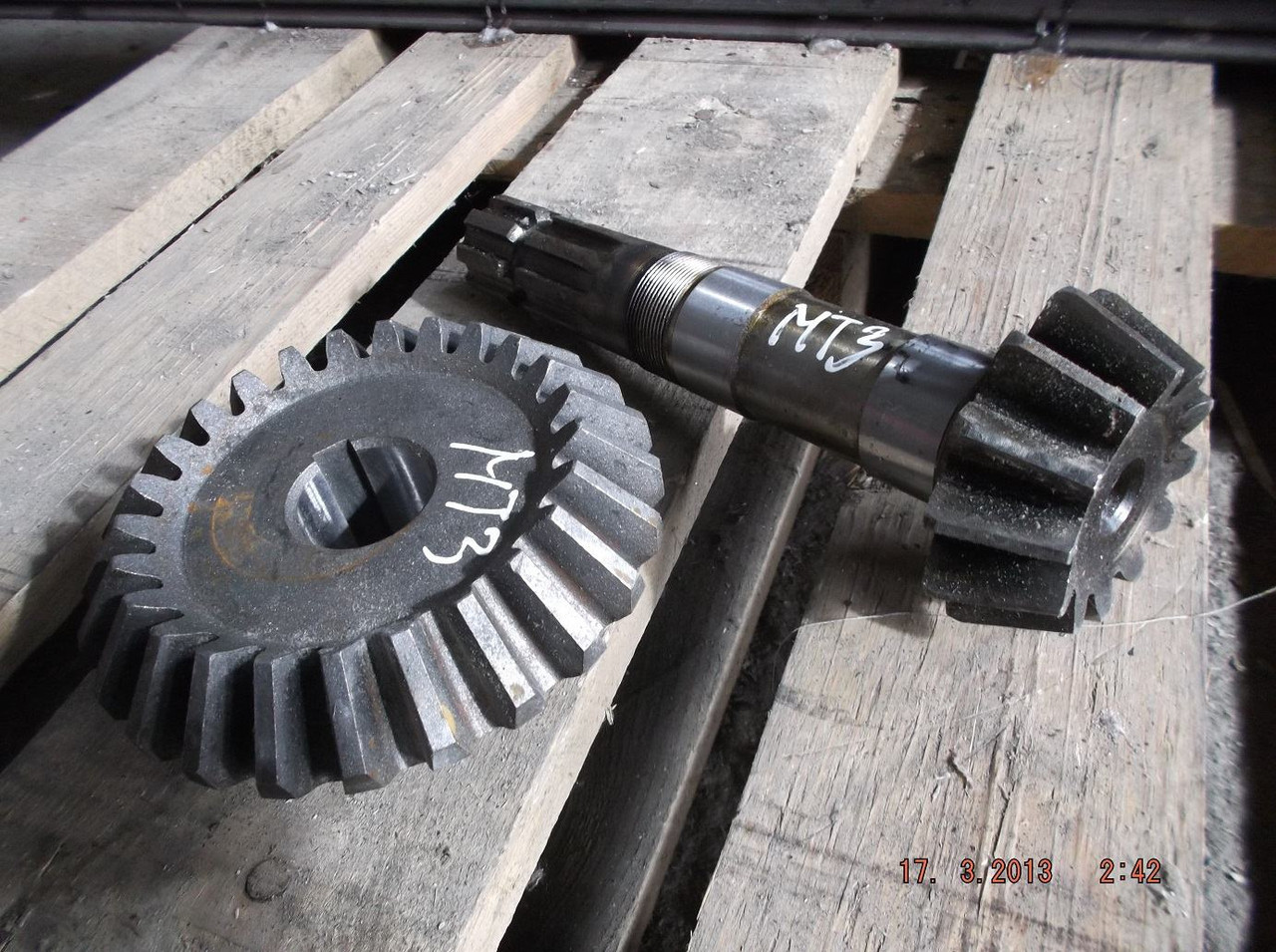 301 (щетка редуктор). редуктор щетки. редуктор щетки. редуктор привода щетки tielburger tk38 pro. пара коническая редуктора щетки мтз-82.