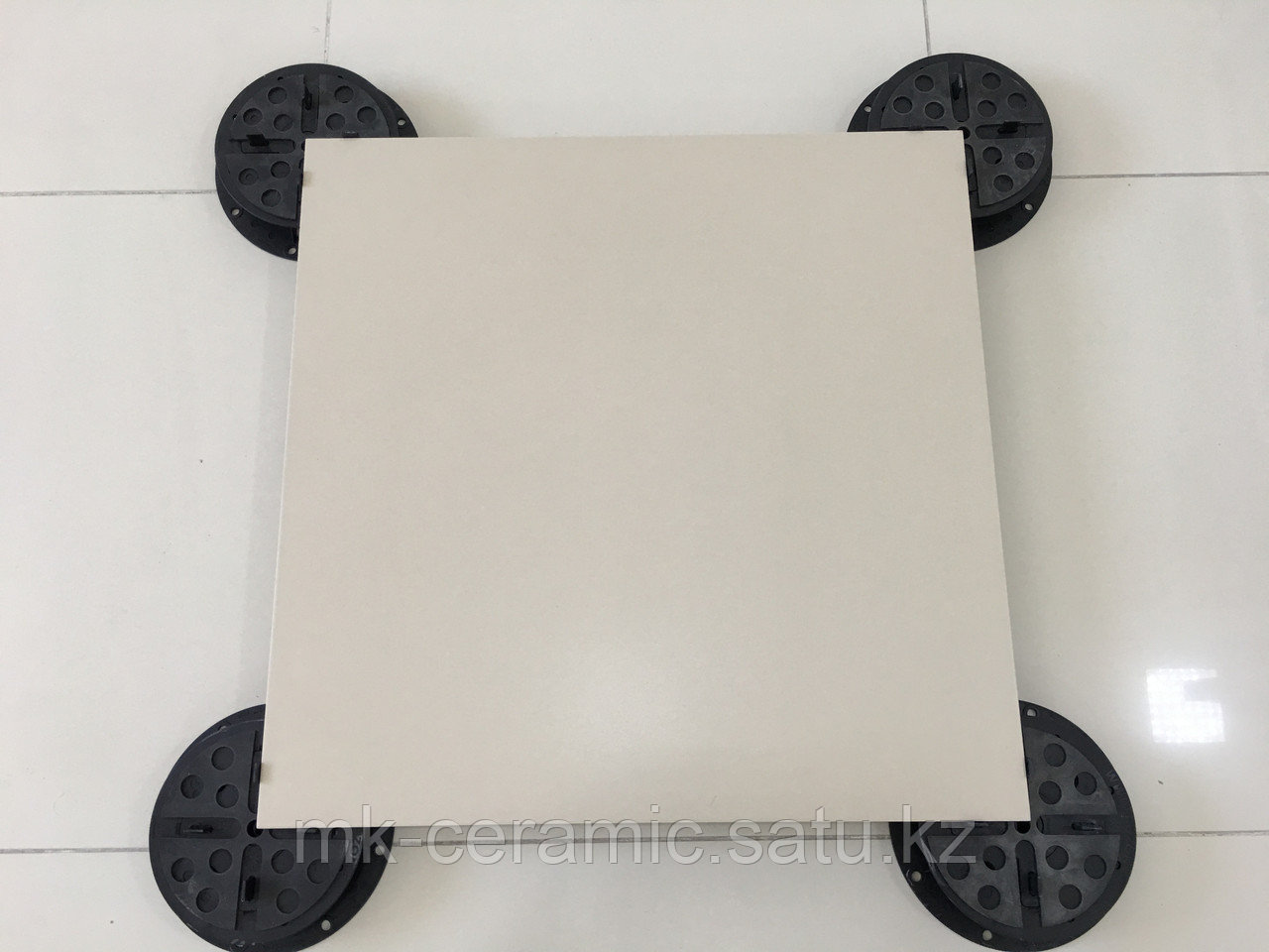 Зарде керамика bianco verde. Зерде керамогранит. Зерде тайлд урбан антрацит 60*60. Chips 60х60 керамогранит зерде. Керамогранит monte bianco white.