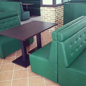 Деревянный стол в ресторан