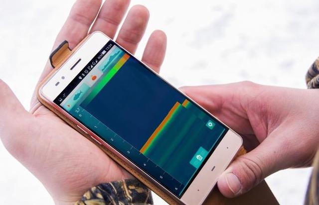 Если рыба начнет клевать, вы мгновенно получите информацию об этом на свой смартфон