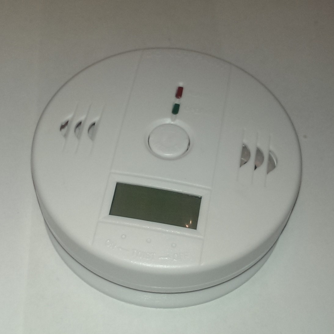 Carbon monoxide detector. сетевой китайский детектор утечки газа с голосовым предупреждение. датчик угарного газа для гаража. детектор угарного газа хс-04. датчик угарного газа volvo.