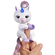 Интерактивная игрушка Fingerlings единорог белый