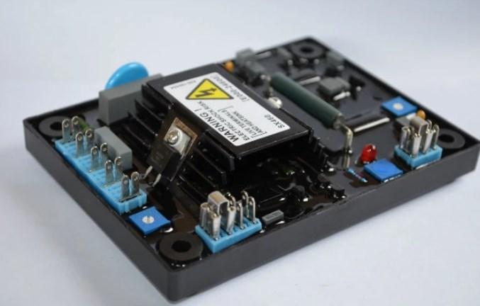 Оптовая продажа бесщеточный генератор 50KVA AVR Автоматический регулятор напряжения AVR SX460 - фото 1 - id-p61861201