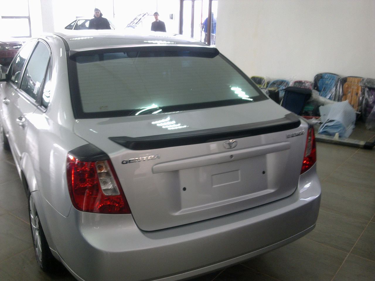 Лип спойлер на крышку багажника Daewoo Gentra