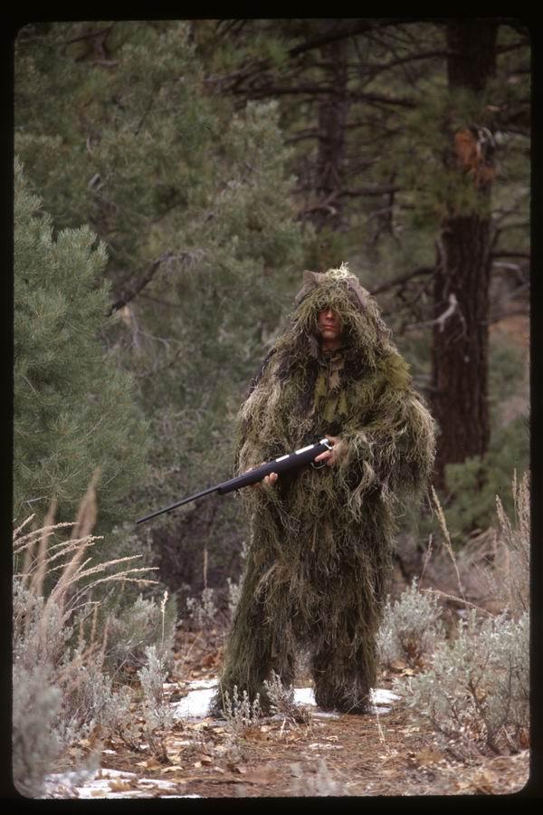 Маскировочный костюм Rothco Bushrag Ultralight Woodland Camo, Цвет: Лиственный лес, Размер: M/L, (65127)