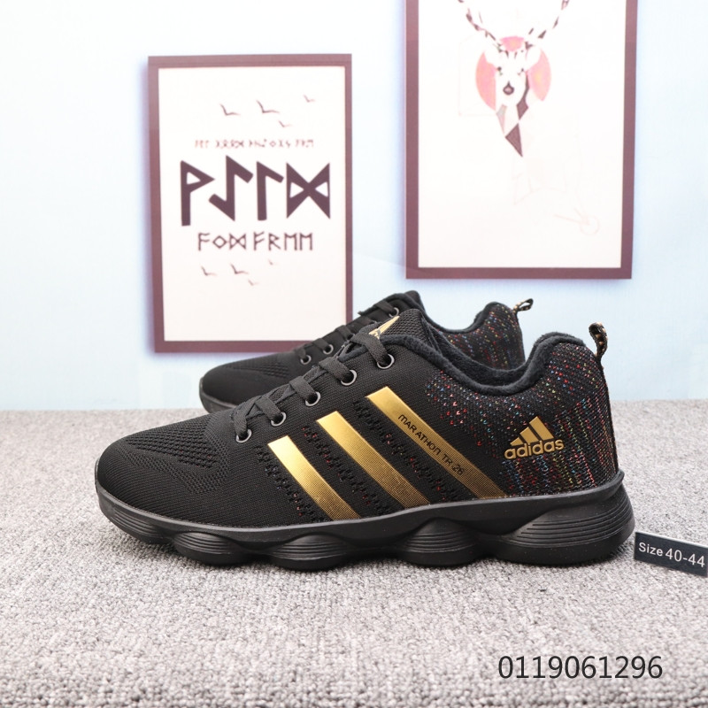 Беговые \ повседневные кроссовки Adidas Marathon TR 26 Black\Gold( Люкс дубликат) 