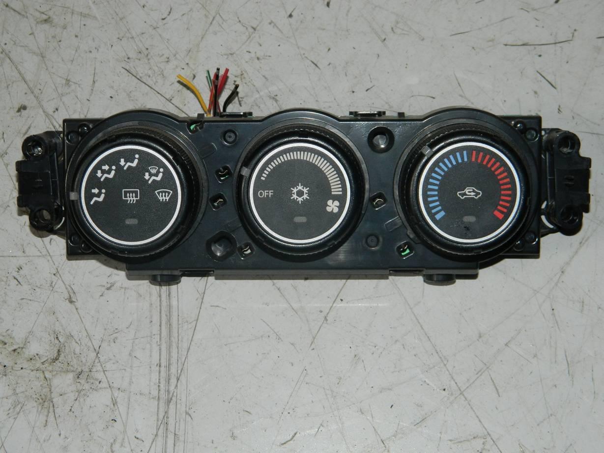 Блок управления кондиционером и печкой mitsubishi lancer 2.0 2008