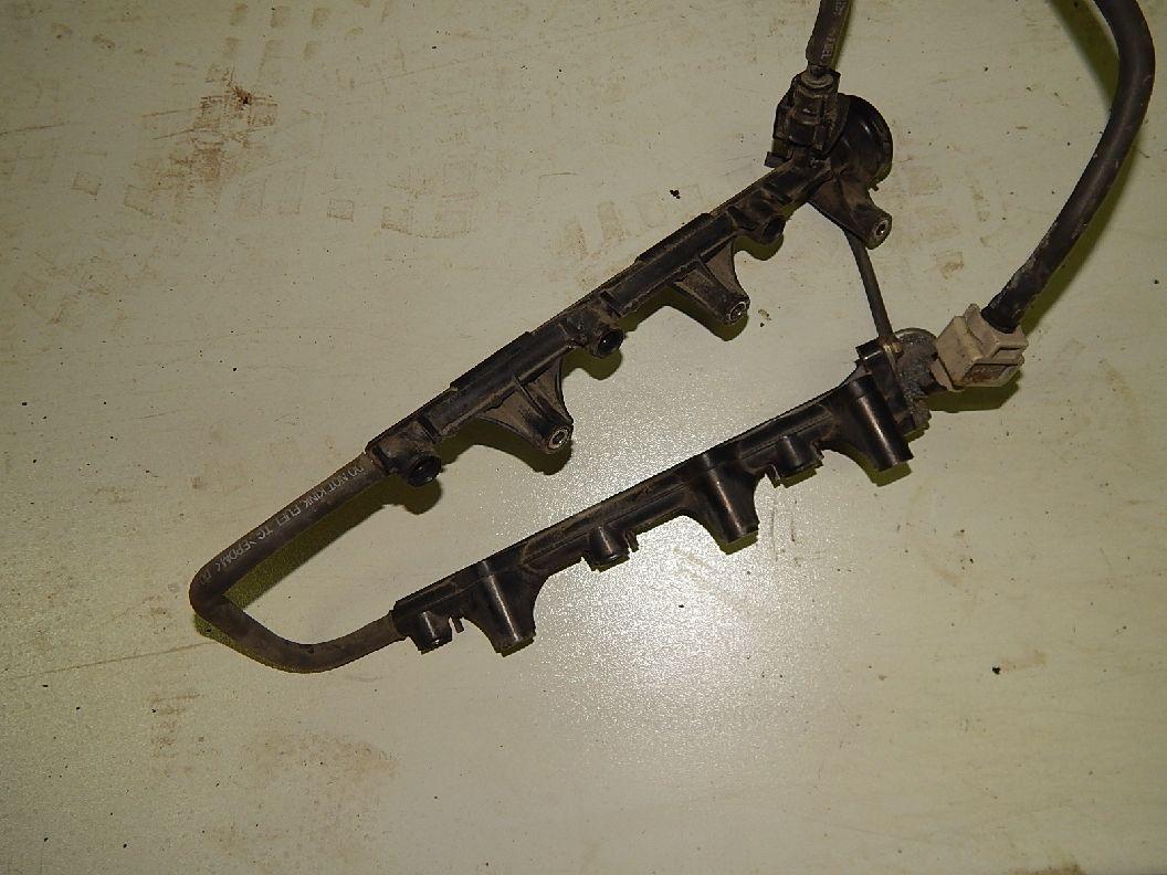Рейка топливная (без форсунок) 4.0 toyota 4runner 215 2003-2009