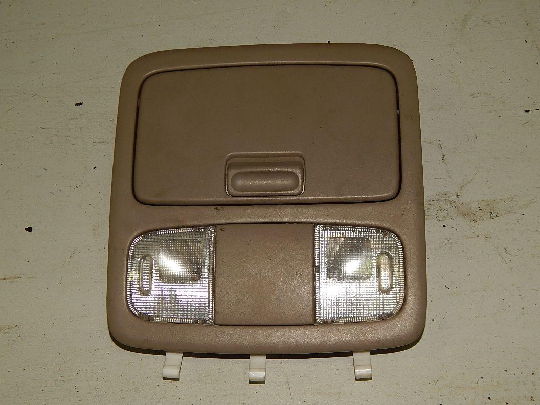 Плафон передний потолочный без кнопки люка toyota 4runner 215 2003-2009