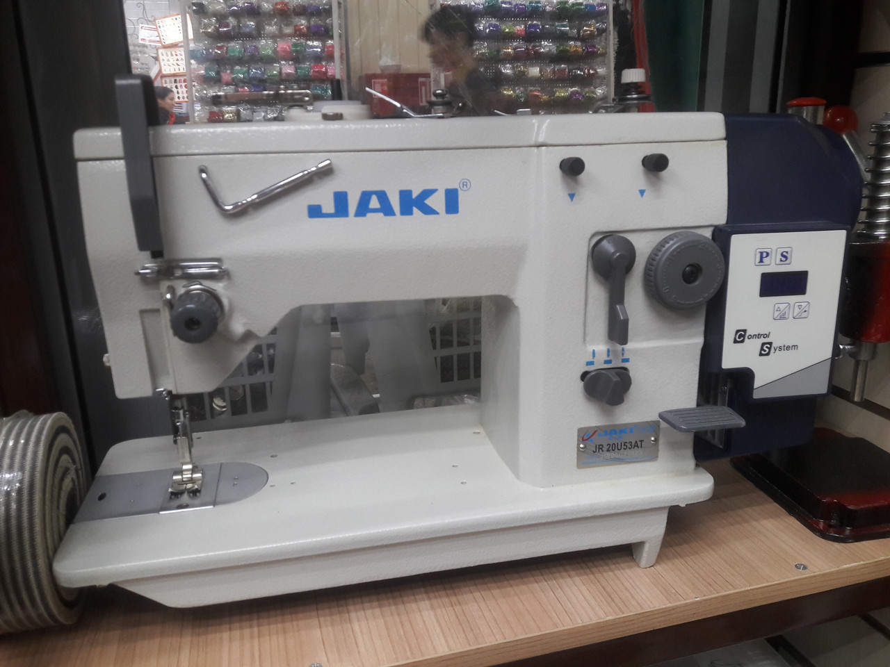 Швейная машина Зигзаг Jaki JR20U53AT