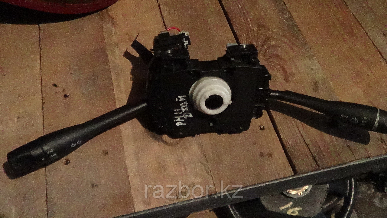 Nissan Praire Joy қалақ ауыстырғышы (гитара)