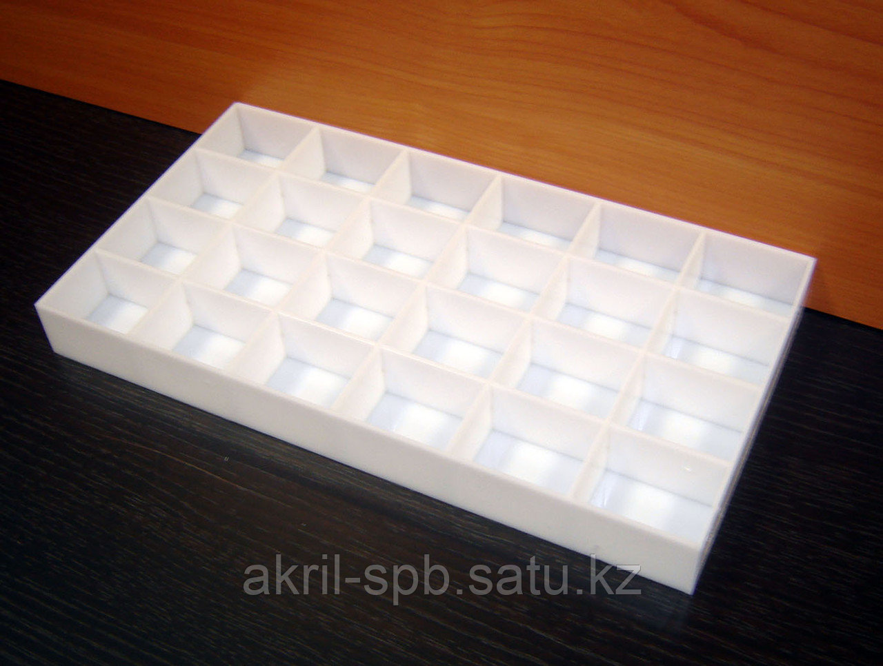Короб 24 ячейки 40х50х30 для колец молочн
