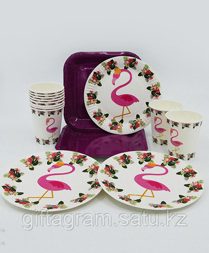 Набор праздничной посуды "Розовый фламинго" - 6 больших квадратных + 6 десертных тарелок + 6 стаканов