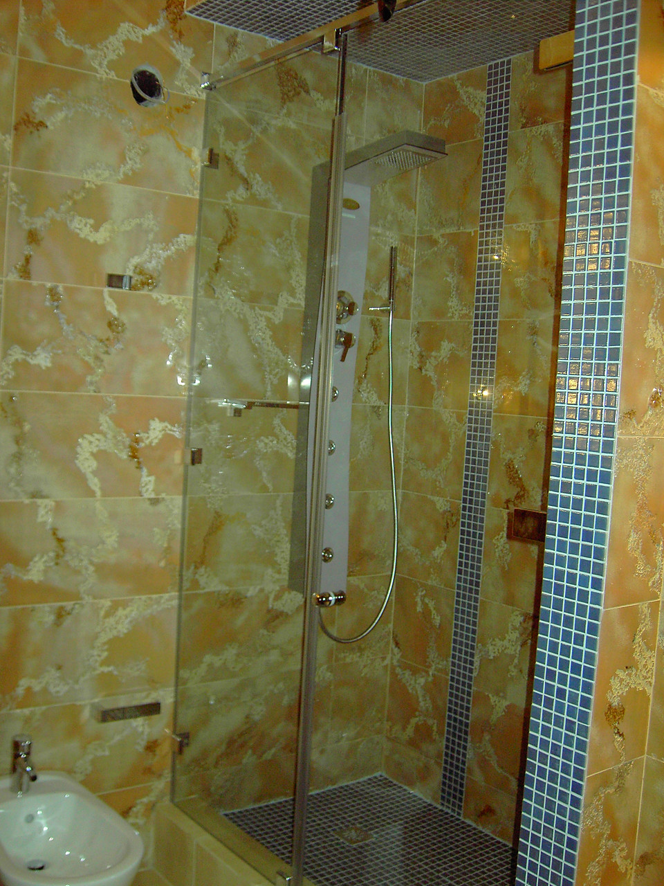 Стеклянная безопасная перегородка в душ. А4 - фото 6 - id-p4671923