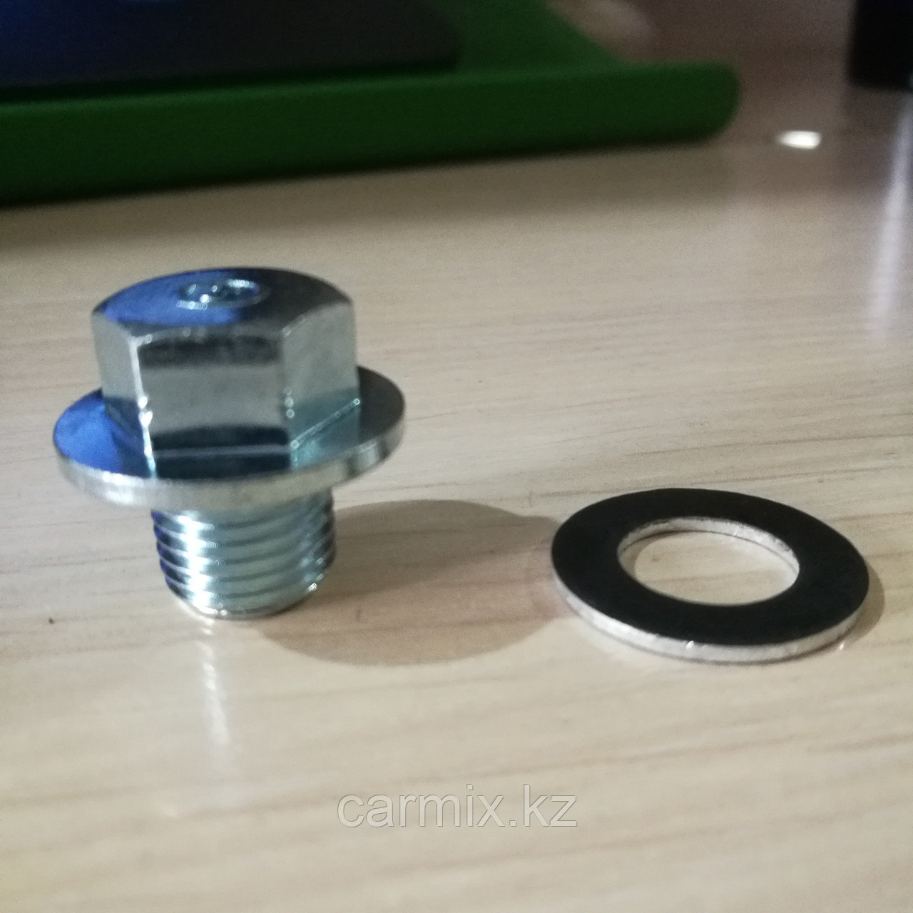 Болт картера (пробка сливная масляного поддона двигателя) Camry, Avensis, Land Cruiser, COROLLA, GS300