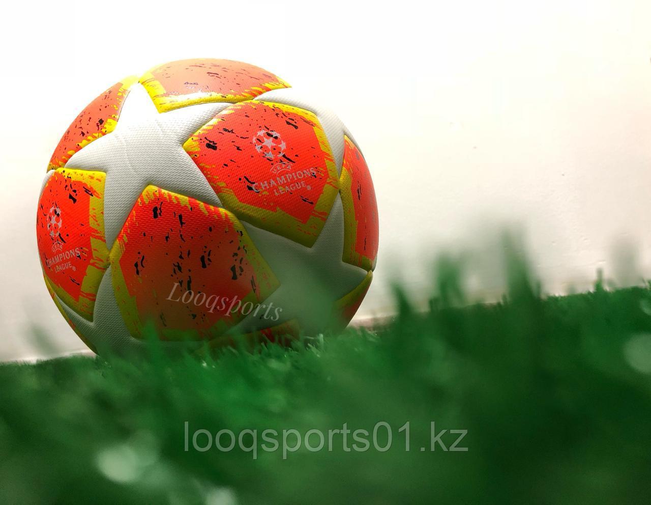 Футбольный мяч Adidas Champions League размер 4