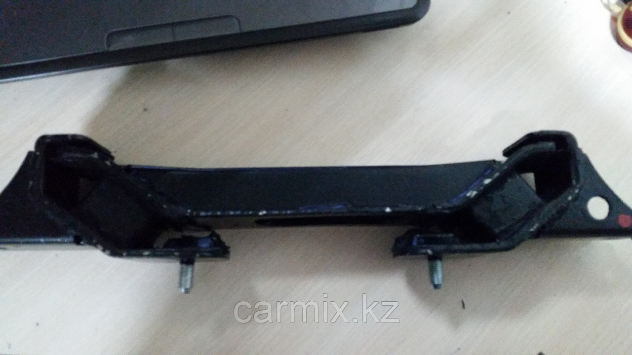 Подушка коробки Pajero III V73W