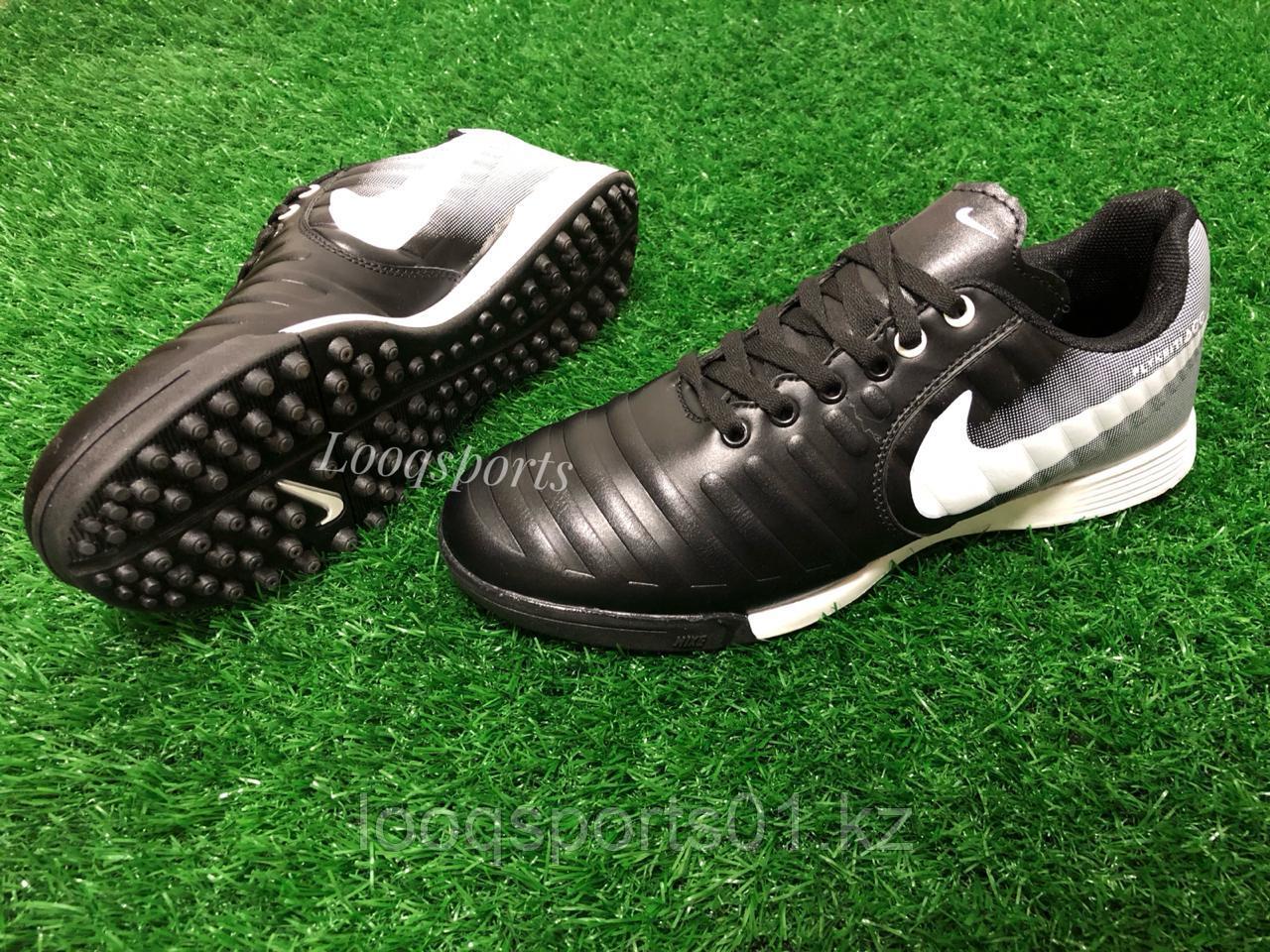 Футбольные сороконожки Nike Tiempo