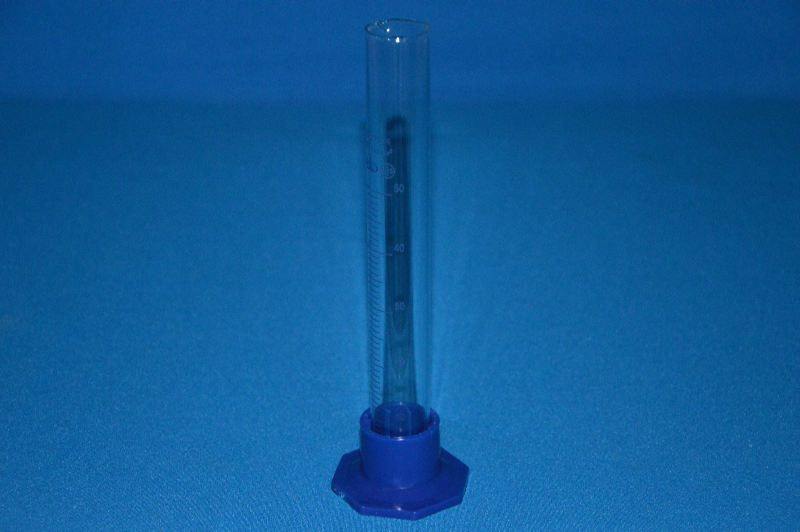 Цилиндр 3 мерный с носиком и пластмассовым основанием 3-50-2, до 28.04.17