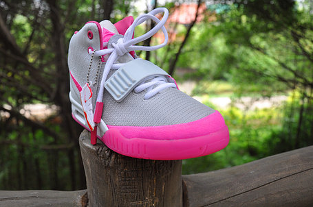 Nike Air Yeezy 2 (Kanye West) кроссовки серо-розовые женские, фото 2