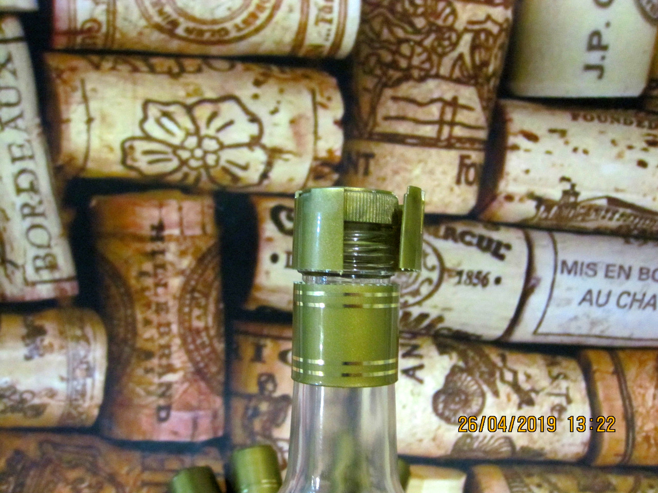Гуала-колпачок "CUPOLA Light" (полимерный) для стеклянных бутылок с винтовым венчиком типа В28 - фото 2 - id-p63444164